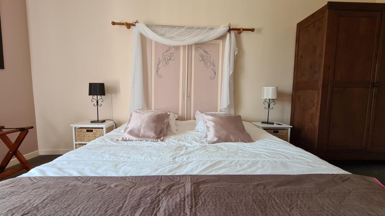 Alysa Hotel Parthenay Eksteriør billede